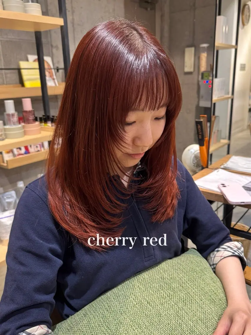 ロング カラー レッドカラー レイヤーカット カット ヘアカラー トリートメント ヘッドスパ 顔まわり/艶カラー/ 🤎himari🤎のヘアスタイル