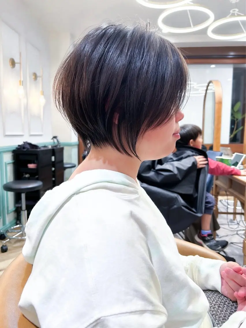 ショート ショートボブ 丸みショート ボブ 顔周りカット 髪質改善 カット ヘアカラー トリートメント ショート ボブ ロンド　エメのヘアスタイル