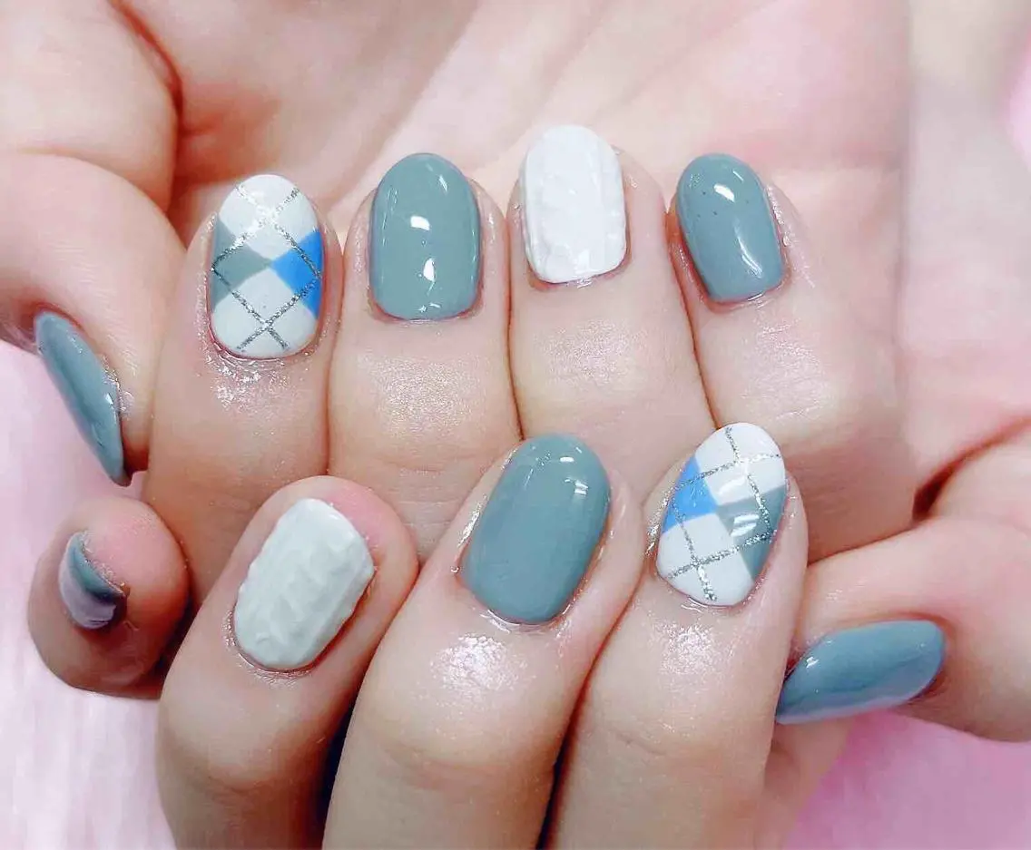 ネイル ワンカラーネイル ハンドネイル MoonNail ユリ🌸のネイルデザイン