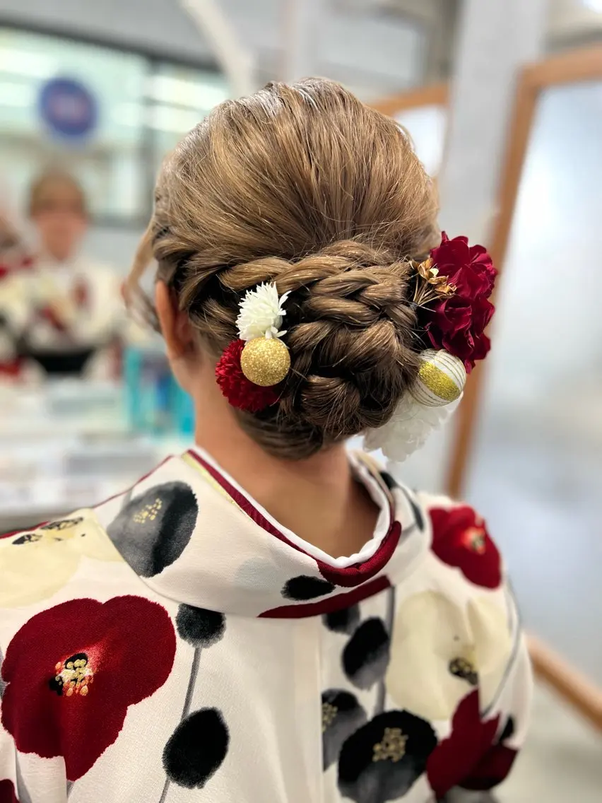 セミロング ヘアアレンジ 成人式 卒業式のヘアスタイル ヘアセット Style Tのヘアスタイル