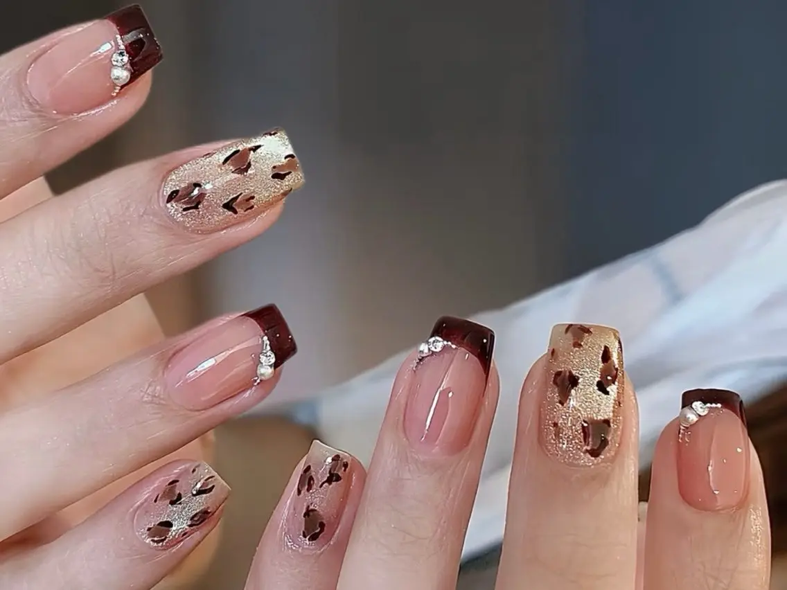 ネイル ブラウン フットネイル フレンチネイル グラデーション 氷ネイル・うるうるネイル ハンドネイル Mixx Nail_ Studioのネイルデザイン