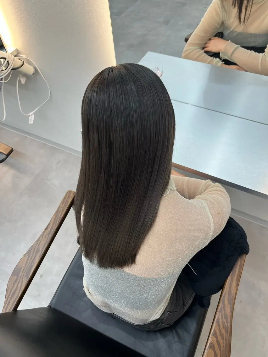 セミロング カラー RIENS リエンス 池田 七椛のヘアスタイル
