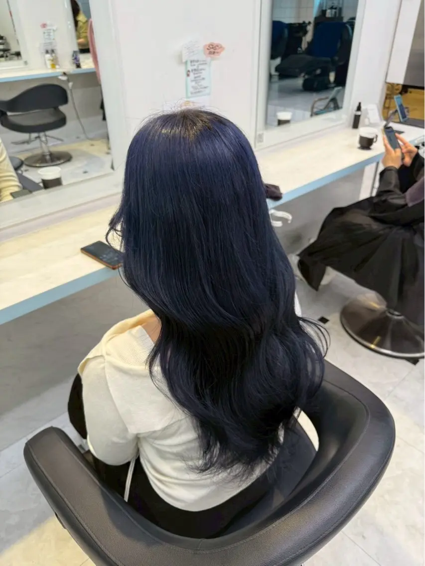 カラー ネイビーカラー 髪質改善 ヘアカラー 💎色落ちまで綺麗 寒色HARUKA💎のヘアスタイル