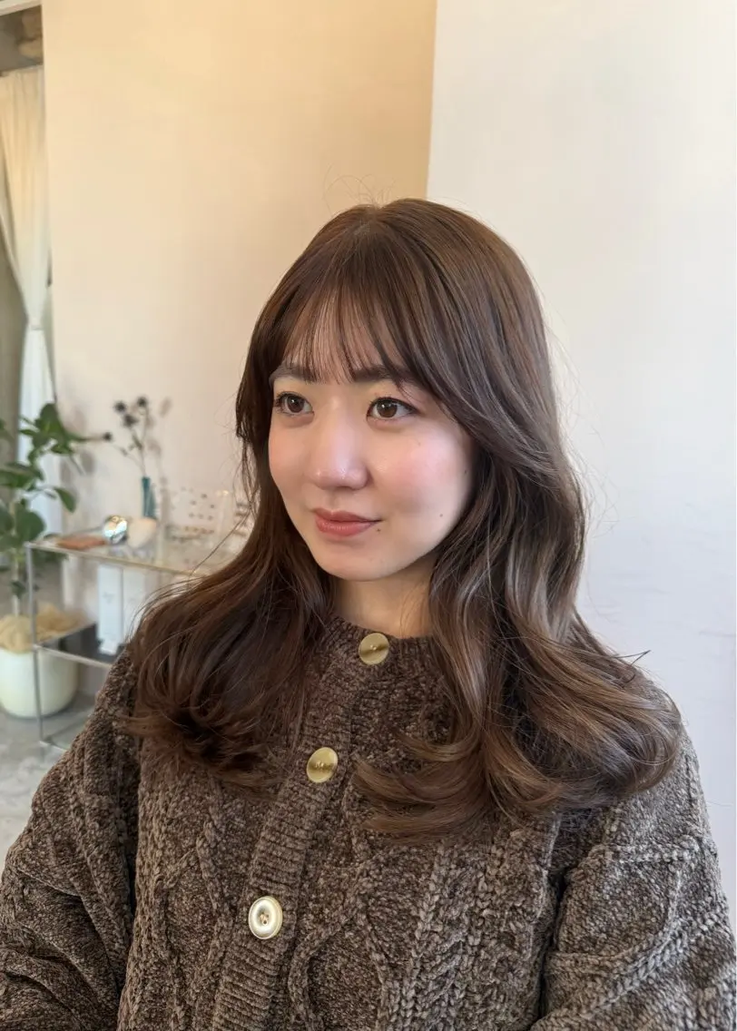セミロング カラー カット ヘアカラー トリートメント TRENCH　相澤 果歩のヘアスタイル