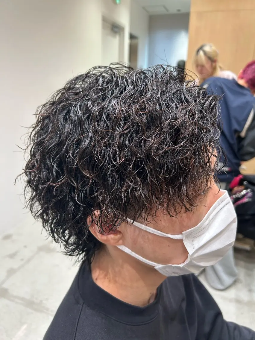 パーマ メンズ フェードカット メンズパーマ ツイストスパイラルパーマ スパイラルパーマ 🐲ツイスパ🐲 フェード/龍のヘアスタイル