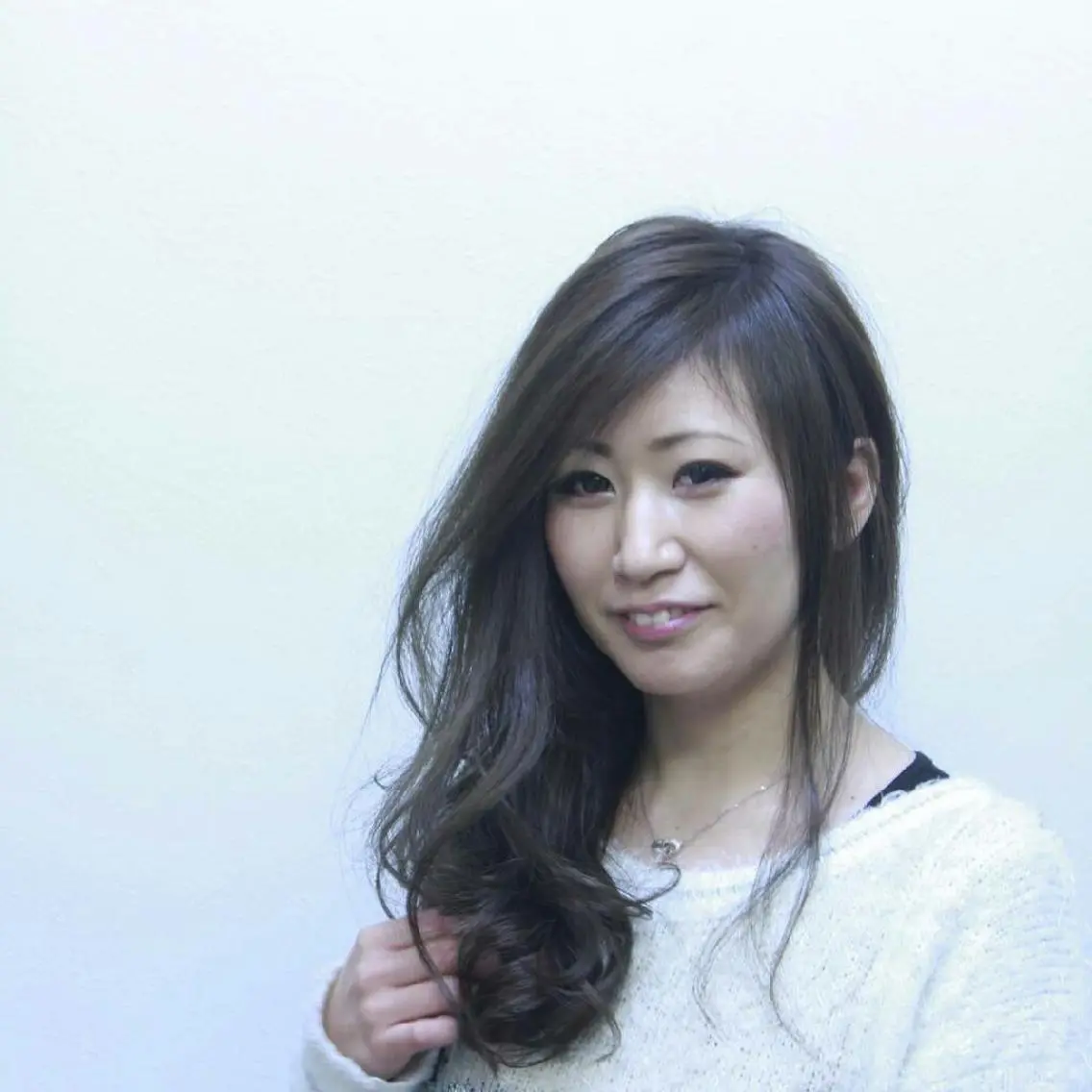 セミロング カラー 透明感カラー グレージュ ライブトレア YOSHIKIのヘアスタイル