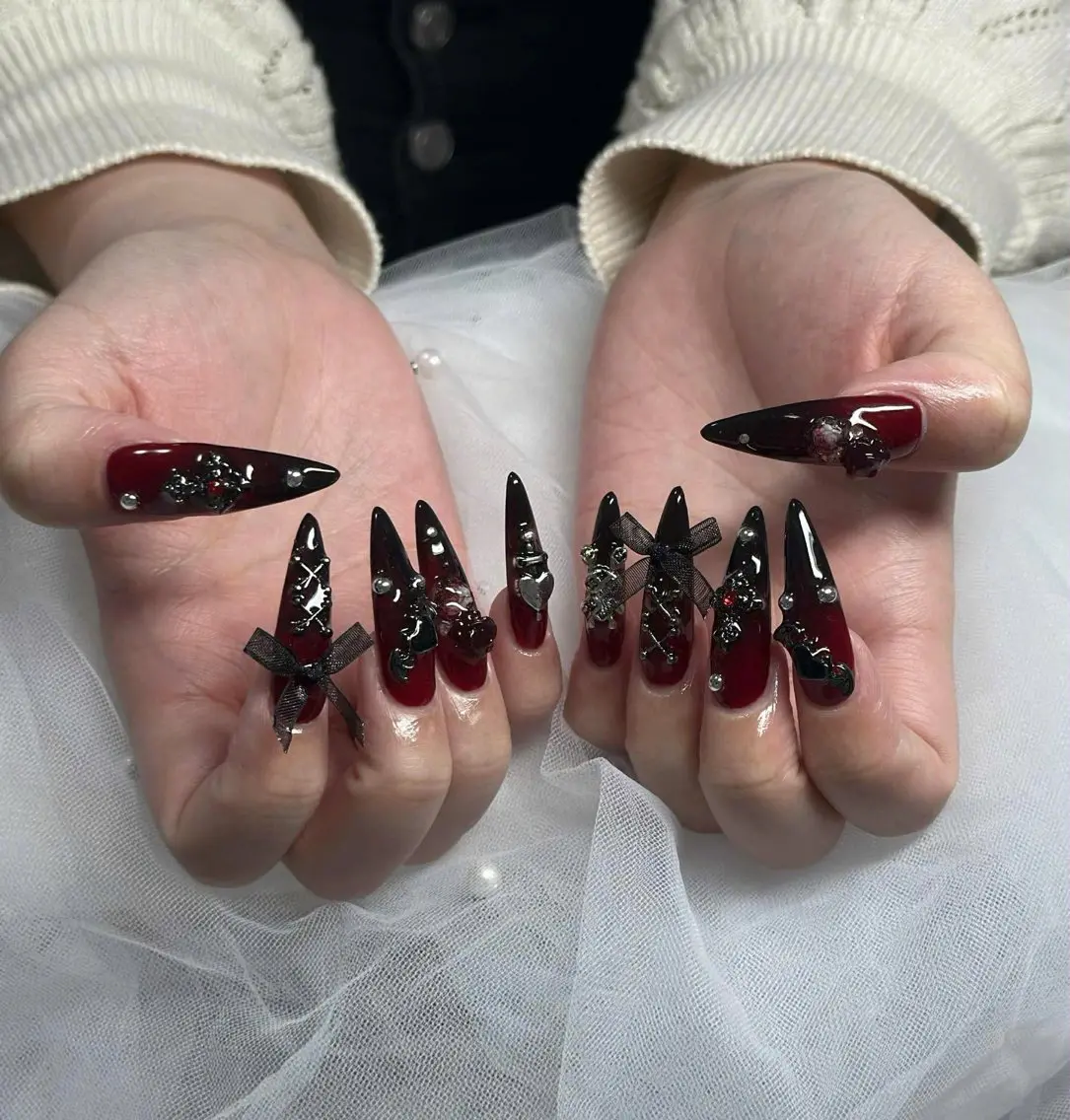 ネイル フレンチネイル ジェルネイル ガラスフレンチ ハロウィン ハート ハンドネイル H.baby Nail Salonのネイルデザイン