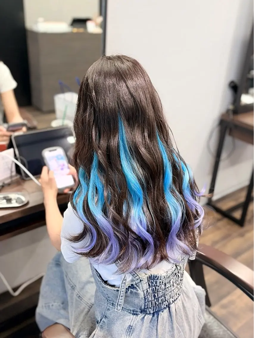 セミロング カラー ヘアカラー トリートメント 🆕ブリーチ髪質改善 🆕デザインカラーのヘアスタイル
