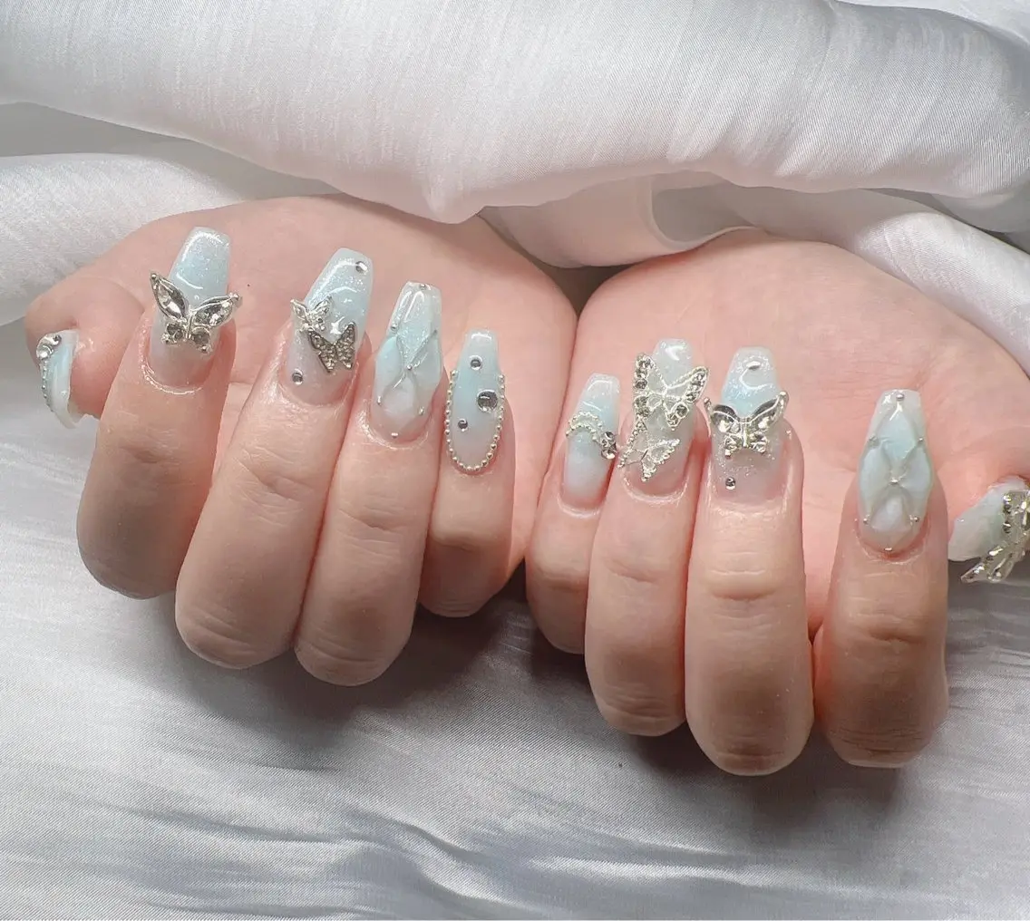 ネイル 長さ出し グラデーション 卒業式 キラキラネイル マグネットネイル ハンドネイル Lee Nailsのネイルデザイン