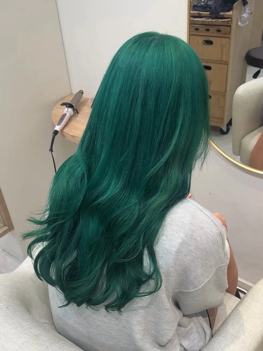 ロング ヘアカラー 沼るブリーチカラー アズサ⛓️のヘアスタイル