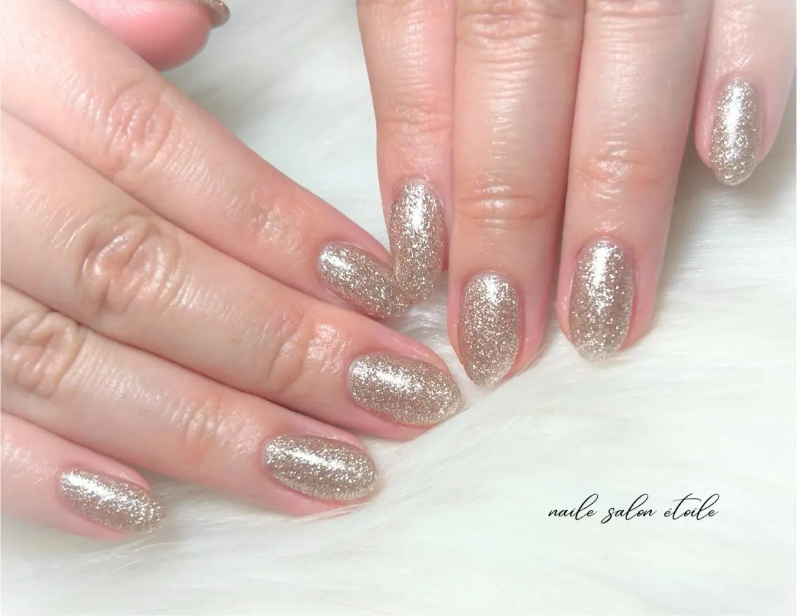 ネイル ゴールド ワンカラーネイル ハンドネイル nail salon étoileのネイルデザイン