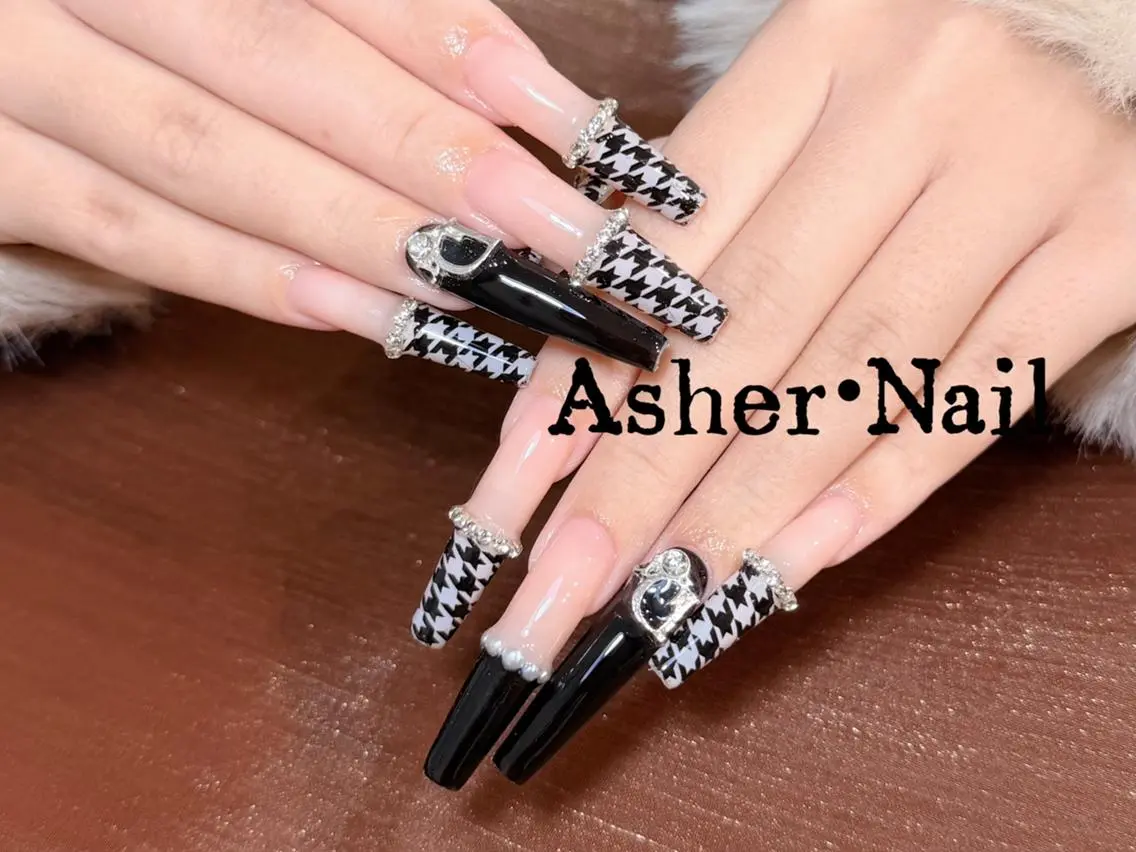 ネイル キラキラネイル 韓国ネイル マグネットネイル マットネイル 持ち込み ハンドネイル ハンドケア Asher-Yuki 🍁のネイルデザイン