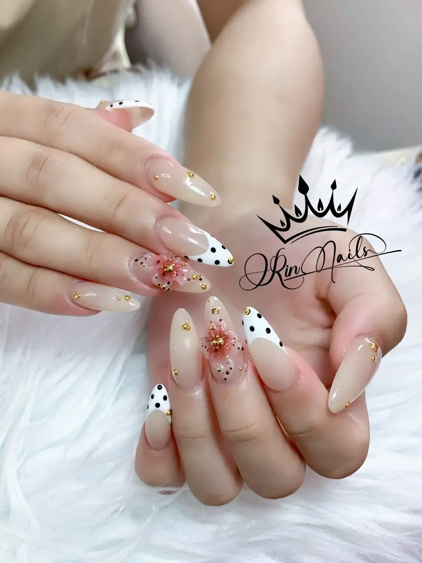 ネイル Rin.nails ネイルサロンのネイルデザイン