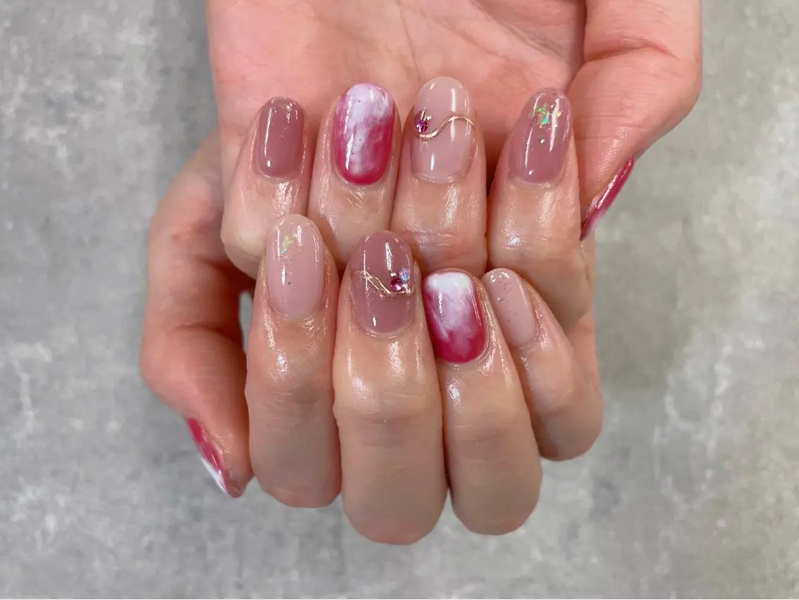 ネイル ラメ(グリッター) ミラーネイル ニュアンスネイル ハンドネイル foglia❁. ⌇imamuraのネイルデザイン