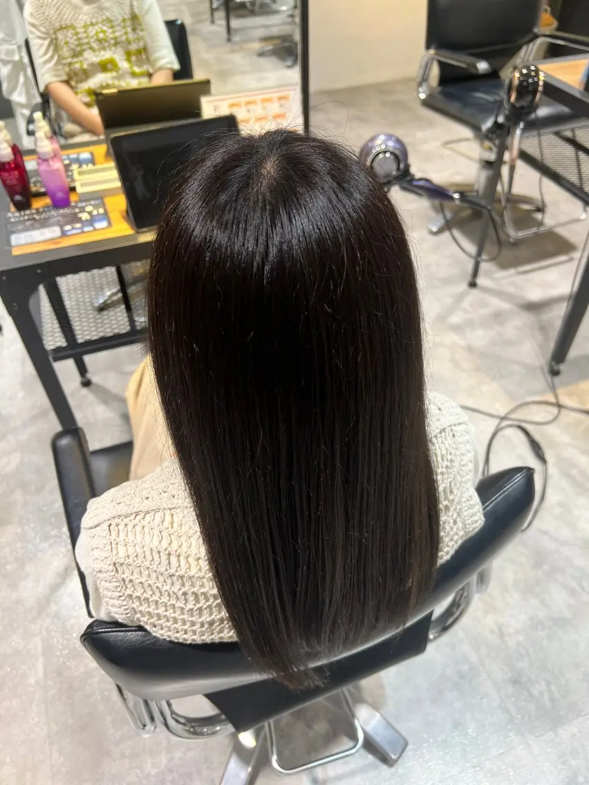 カラー 出仙 拓巳のヘアスタイル
