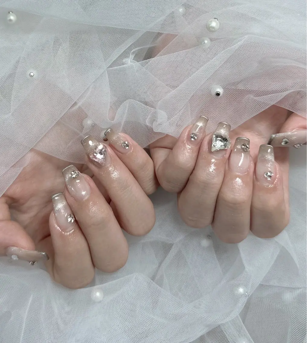 ネイル ハンドネイル フットネイル LAVISH nanamiのネイルデザイン