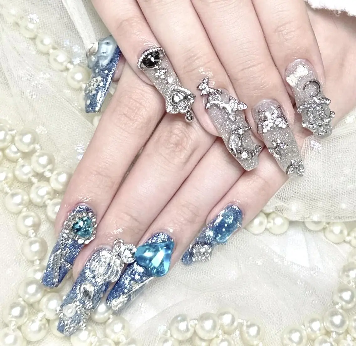 ネイル Hanya 🌈のネイルデザイン