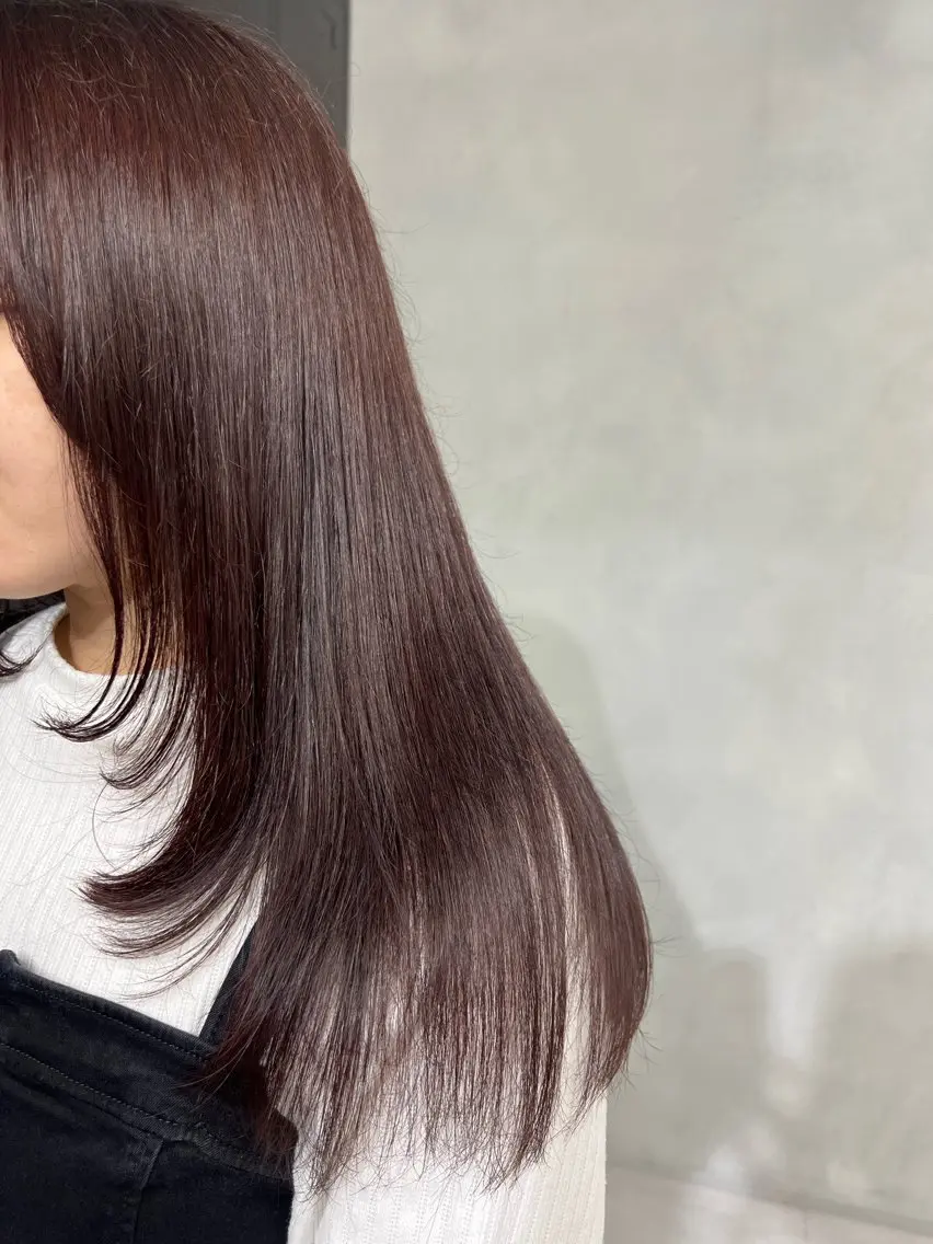 ロング カラー 小森聖奈 韓国風レイヤーカットのヘアスタイル