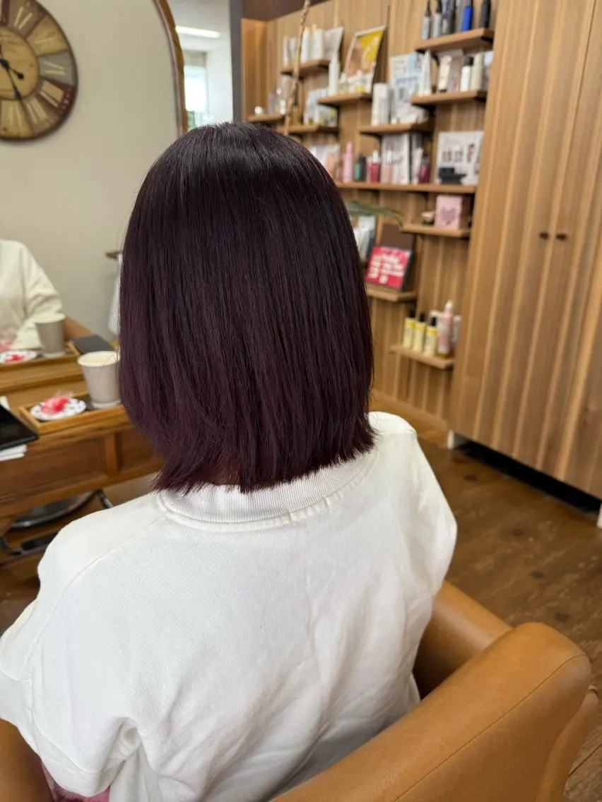 ミディアム 外ハネヘア カット ヘアカラー トリートメント 市川 舞のヘアスタイル
