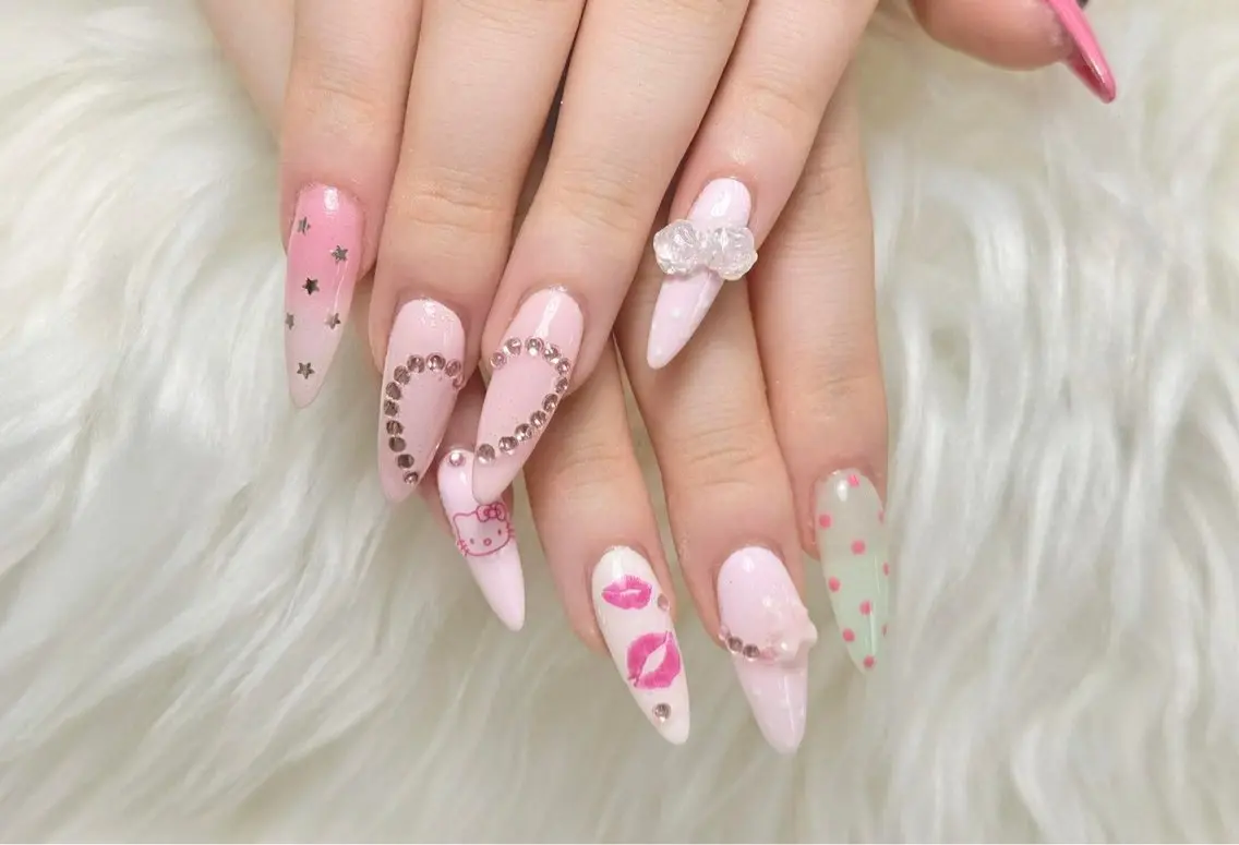 ネイル フレンチネイル グラデーション 韓国ネイル マグネットネイル ミラーネイル ハンドネイル Squen Nail shinjukuのネイルデザイン