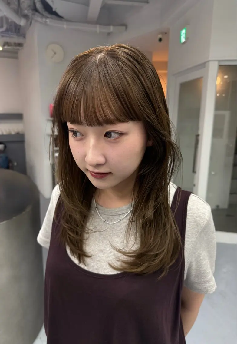 【雰囲気チェンジ】似合わせcut+透明感color/毛髪補修2stepトリートメント#ミディアムレイヤーカット#レイヤーの写真