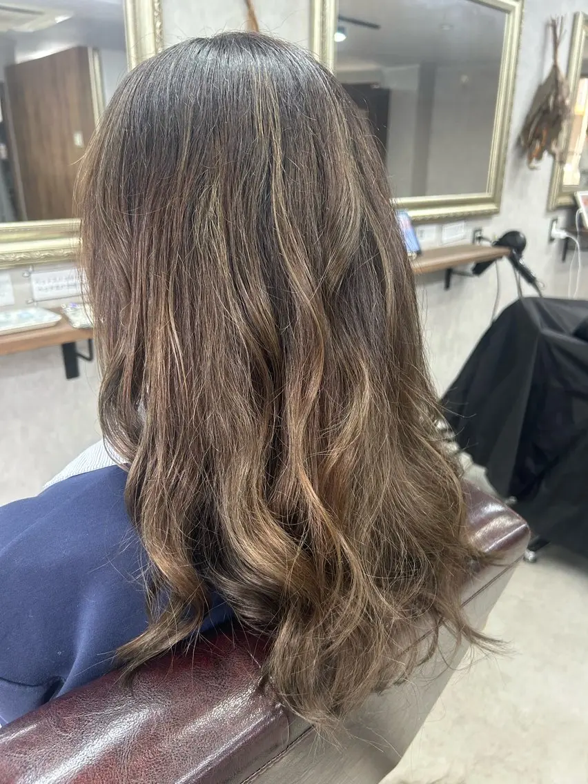 ロング カラー Lien 深井店のヘアスタイル