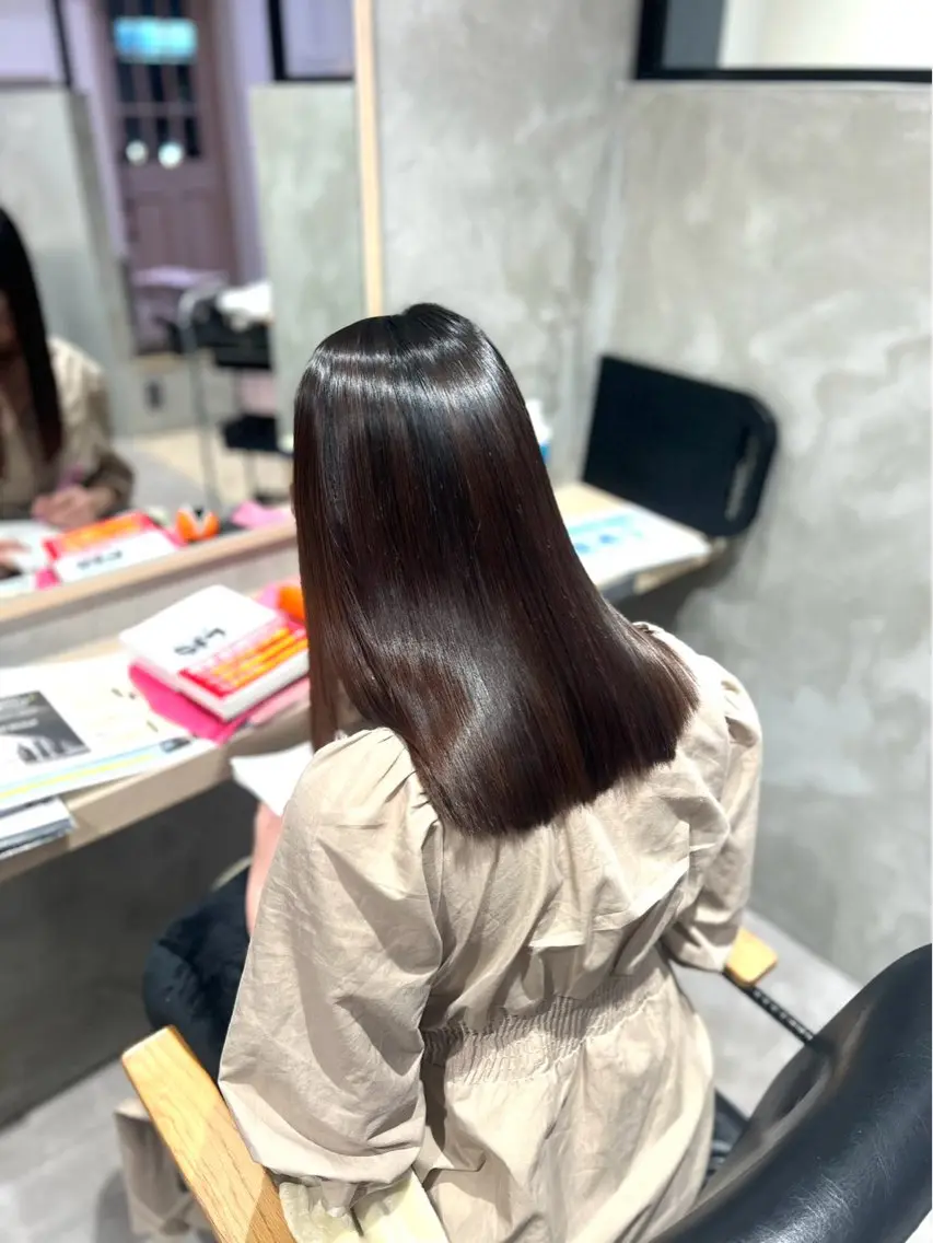 セミロング 縮毛矯正 髙松 琉杏のヘアスタイル