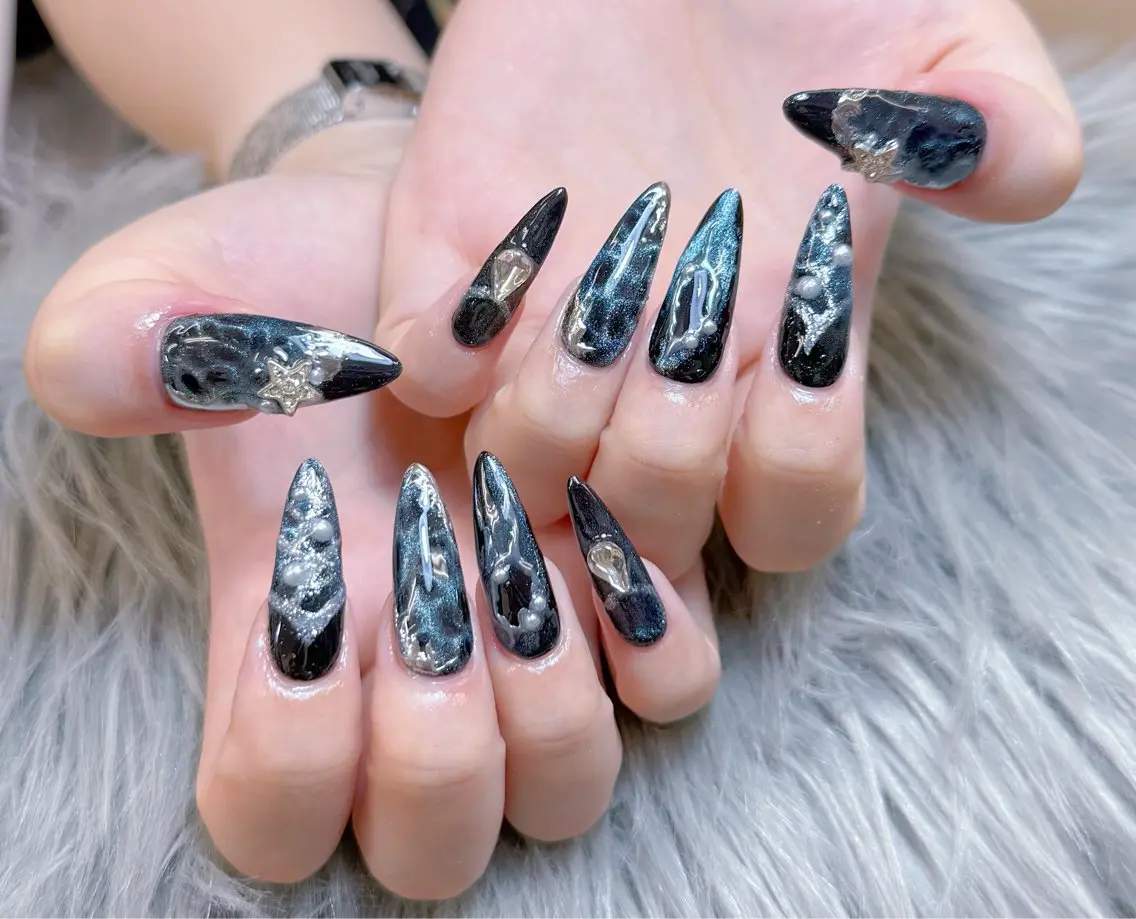 ネイル ハンドネイル ハンドケア Anh Nail 歌舞伎町のネイルデザイン
