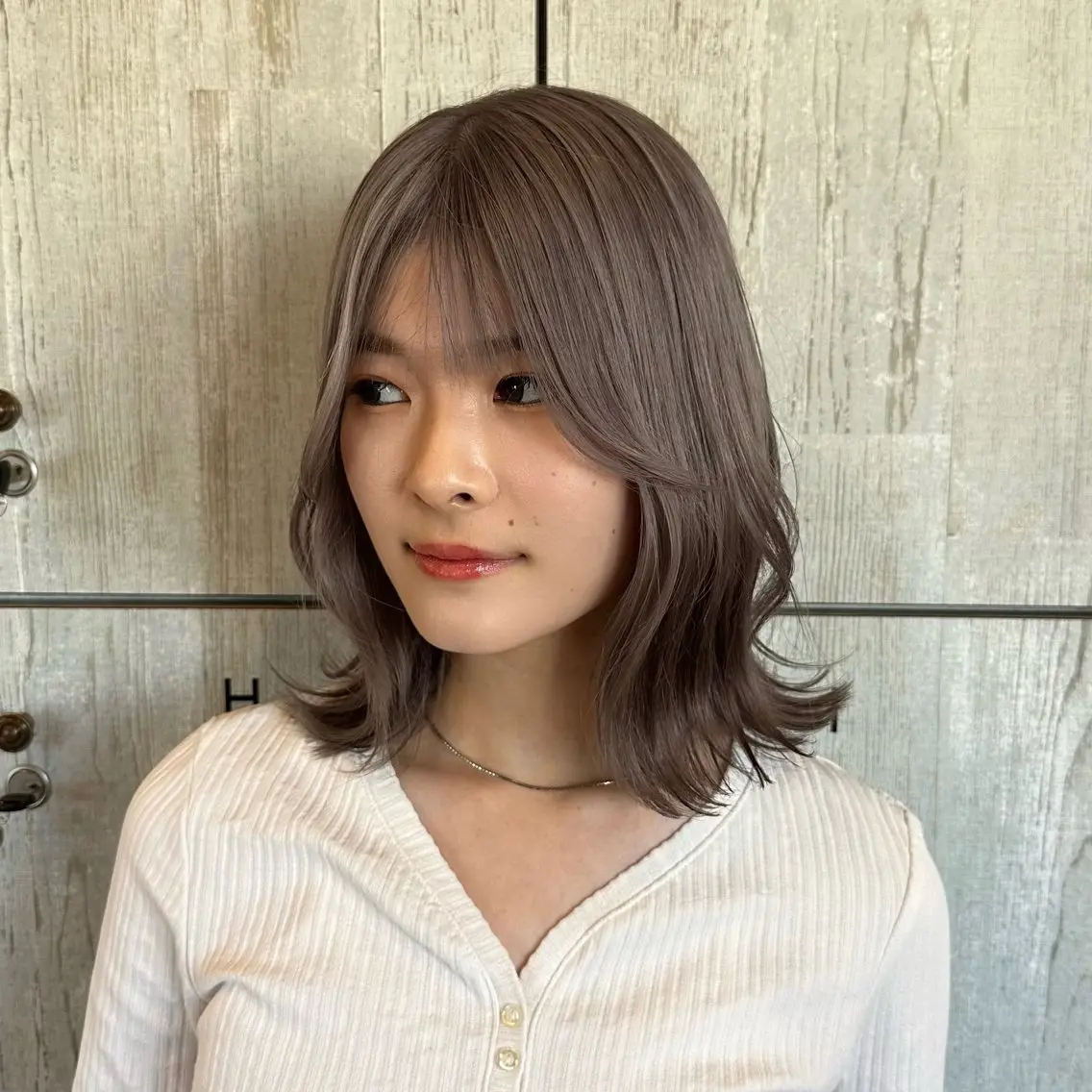 ミディアム カラー 柔らかいbeige ¦韓国¦🩰マユ🩰のヘアスタイル