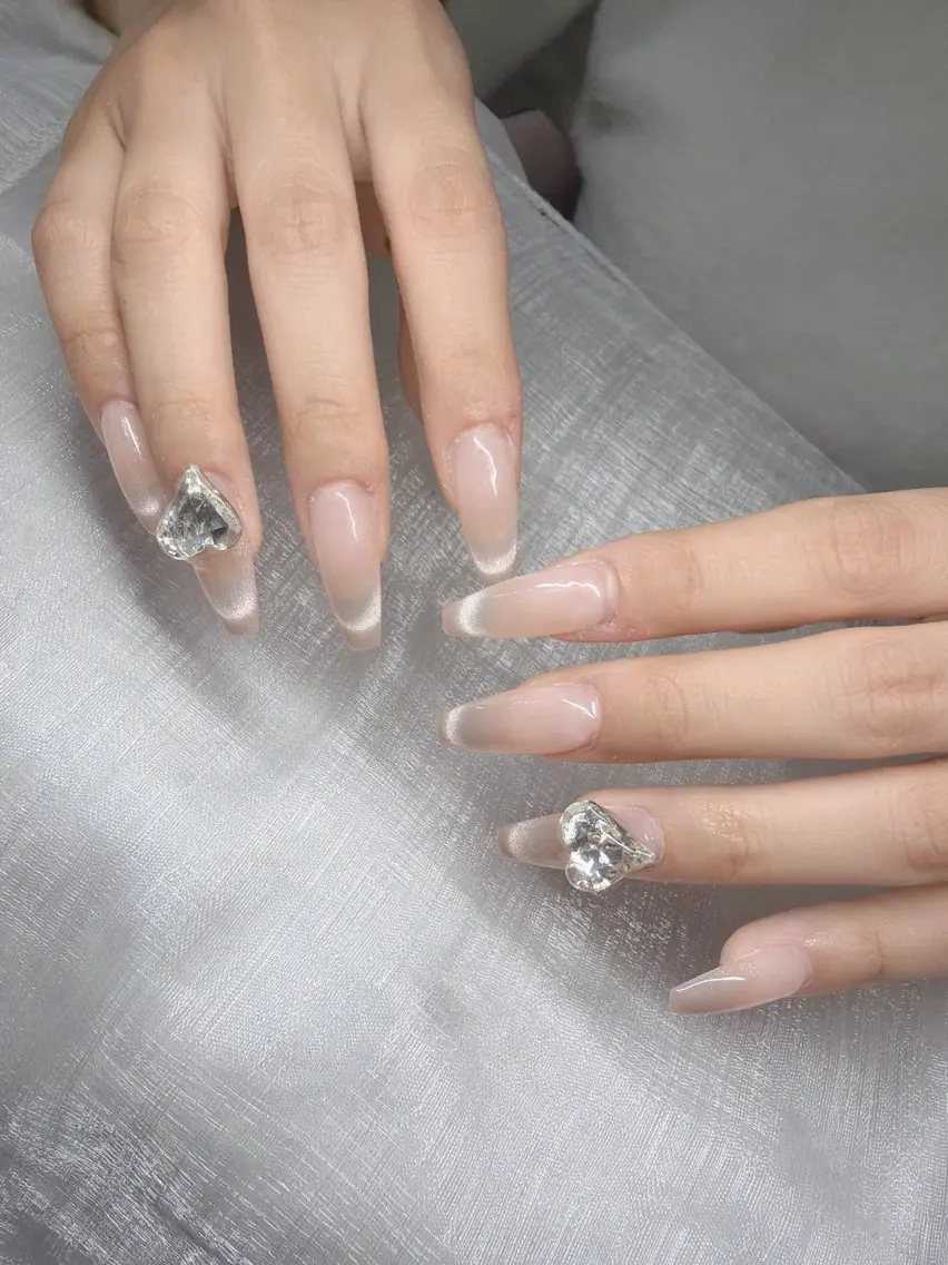 ネイル ハンドネイル Lee Nailsのネイルデザイン