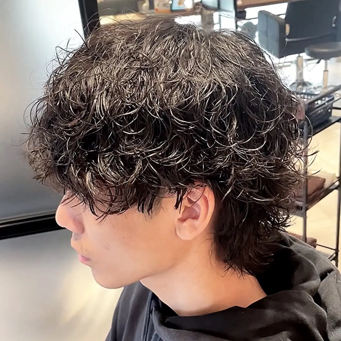 ミディアム パーマ メンズ 宮下 弦也のヘアスタイル