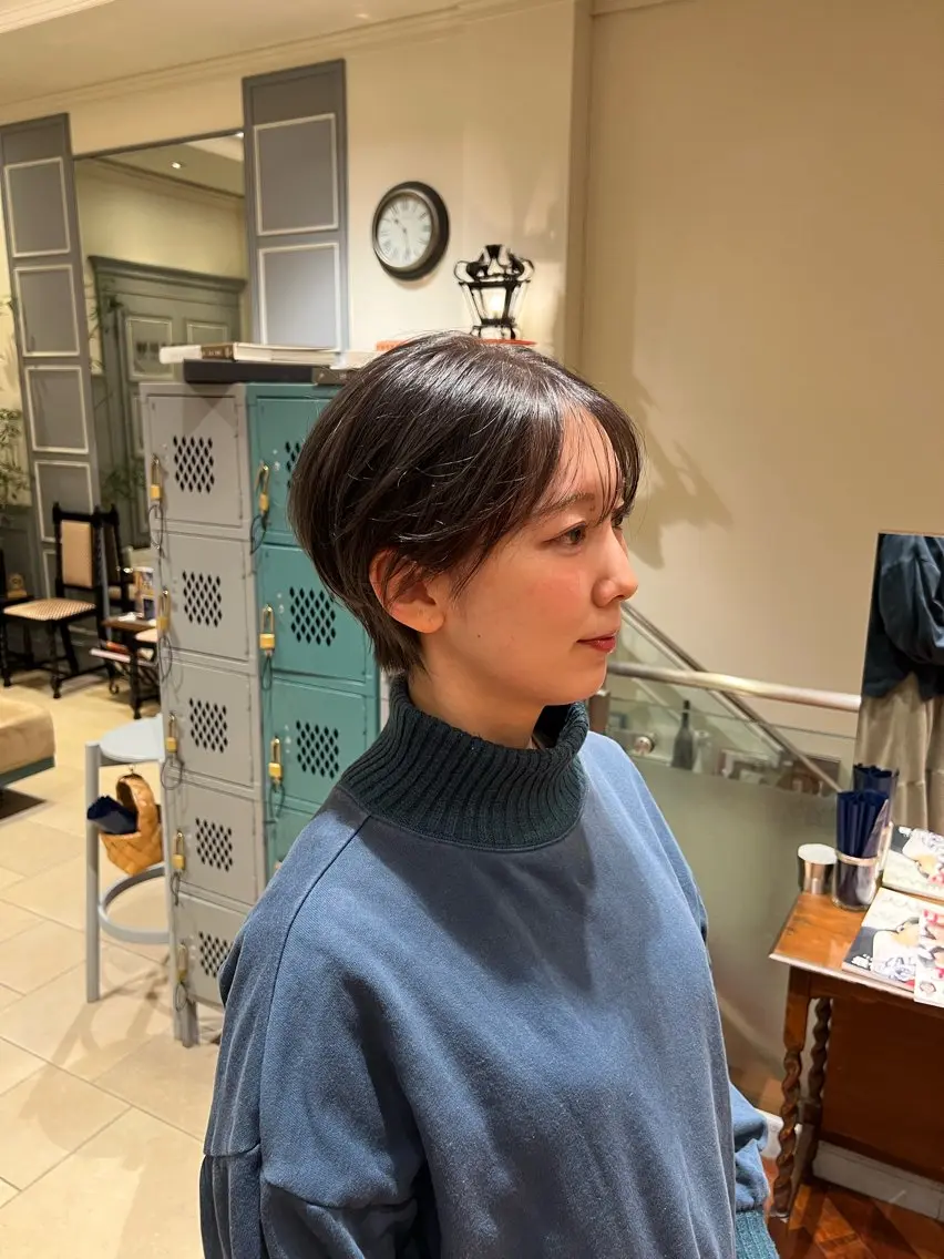 ショートカット+カラー+トリートメントの写真