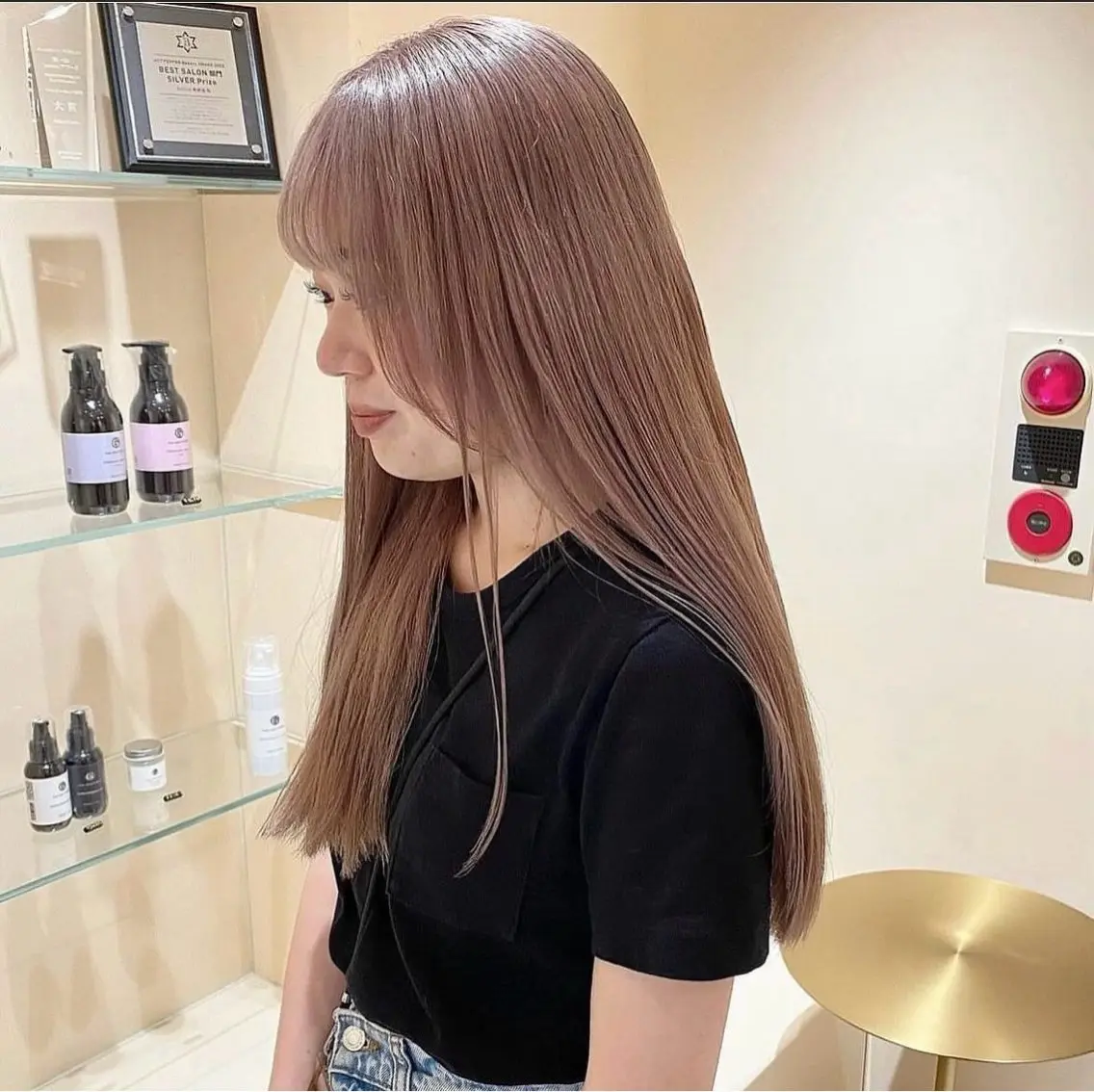 セミロング カラー ベージュカラー ayumi / 上品に盛れるhairのヘアスタイル