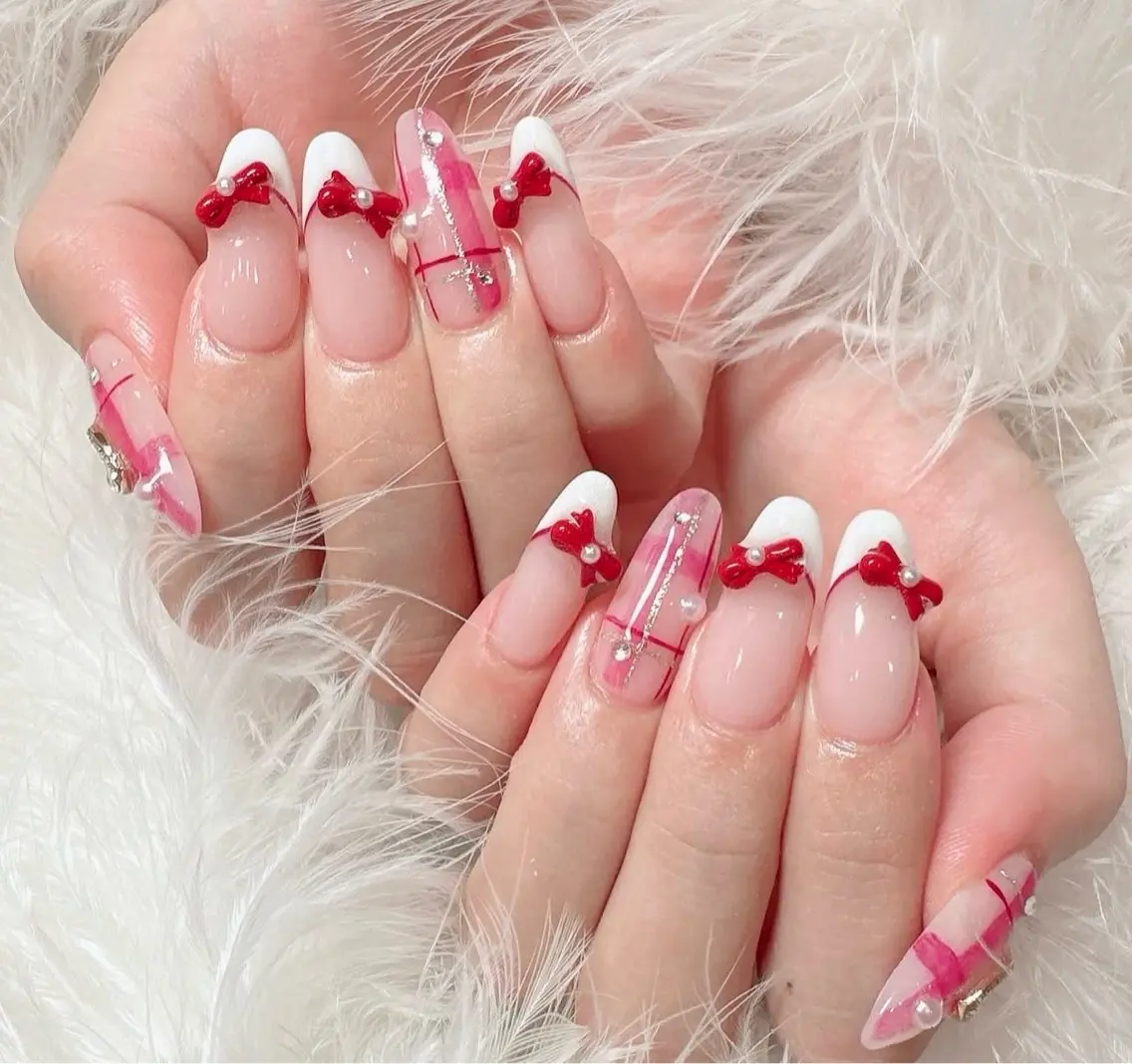 ネイル グラデーション キラキラネイル ワンカラーネイル 冬ネイル Jenn Nail Salonのネイルデザイン