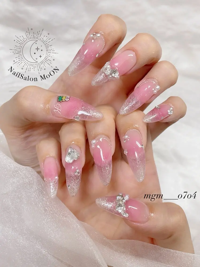 ハンドネイル ハンドケア MoON...❤︎ MeGuのネイルデザイン