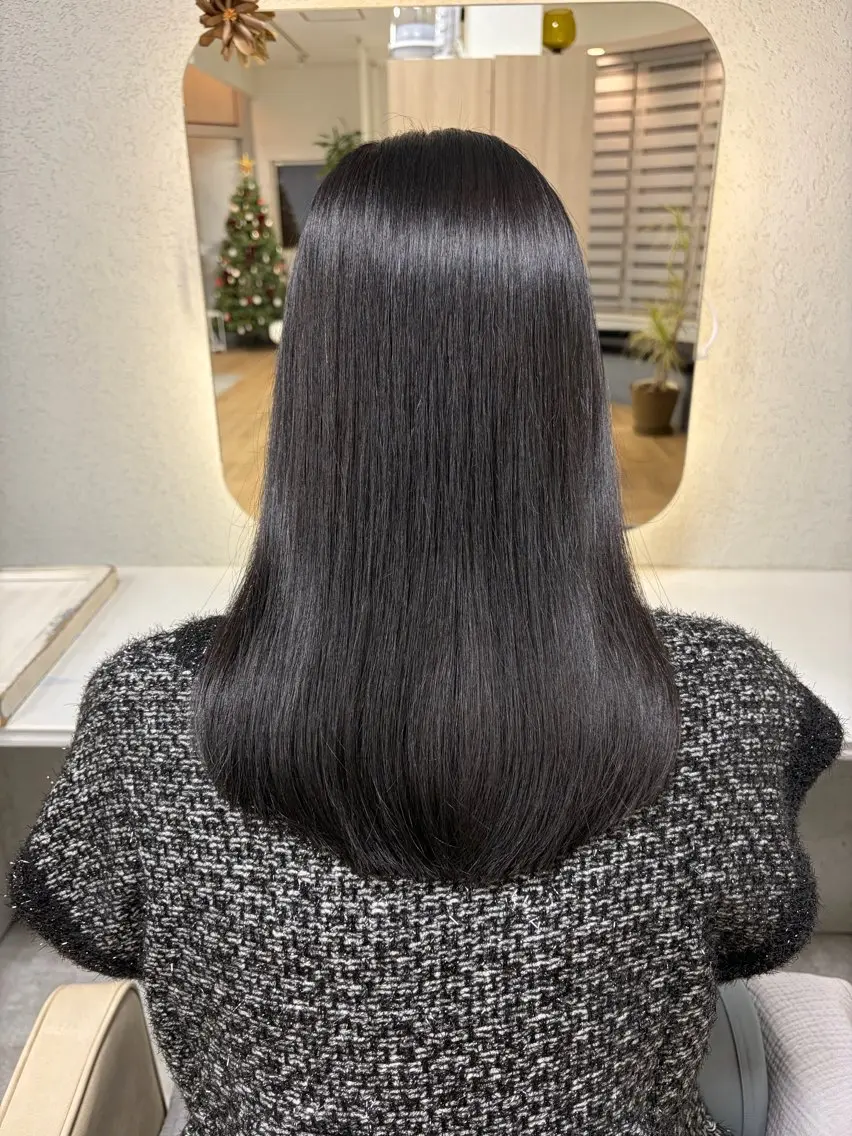 《🖤黒染めしたくない方へ》透明感暗髪カラー+トリートメントの写真
