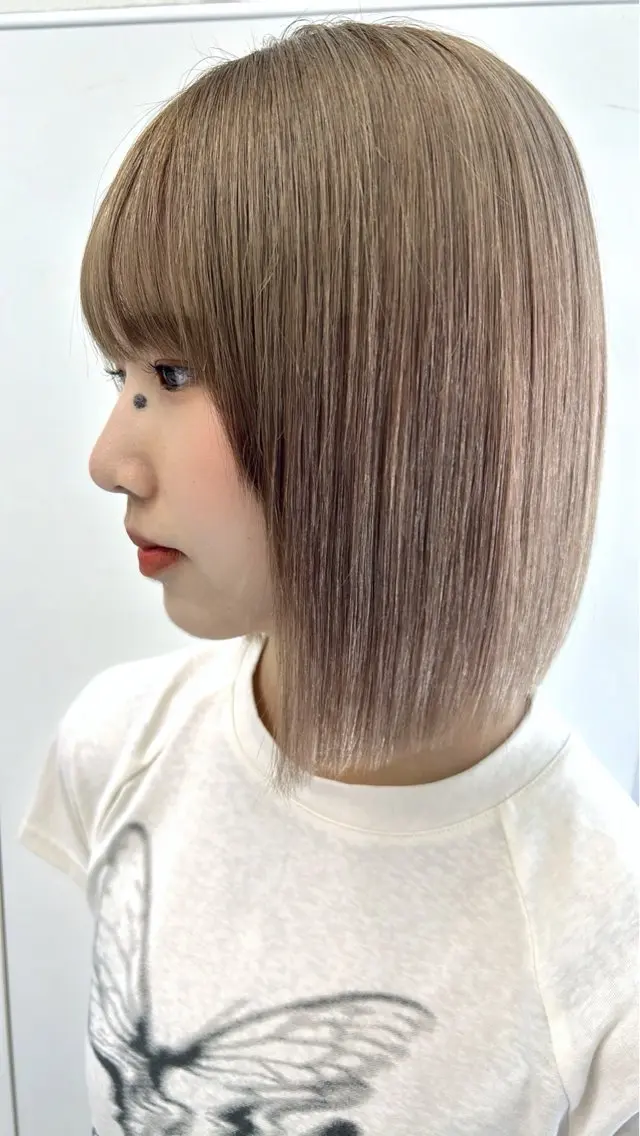 ショート カラー ベージュカラー ブリーチ ミルクティーベージュ ヘアカラー fifth原宿 宮部蓮のヘアスタイル