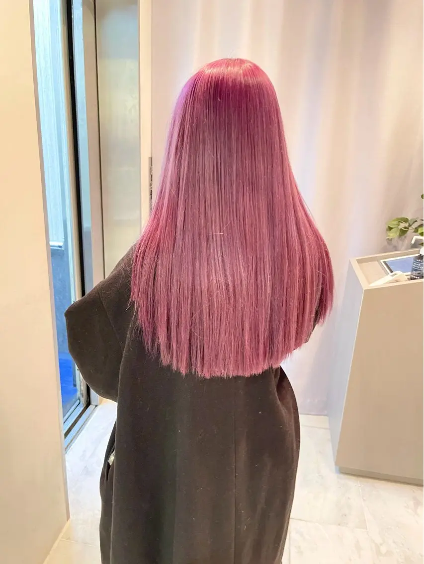 ロング カラー ピンクカラー カット ヘアカラー トリートメント 〻ツヤハイトーン🩰 🤍HARUCAのヘアスタイル