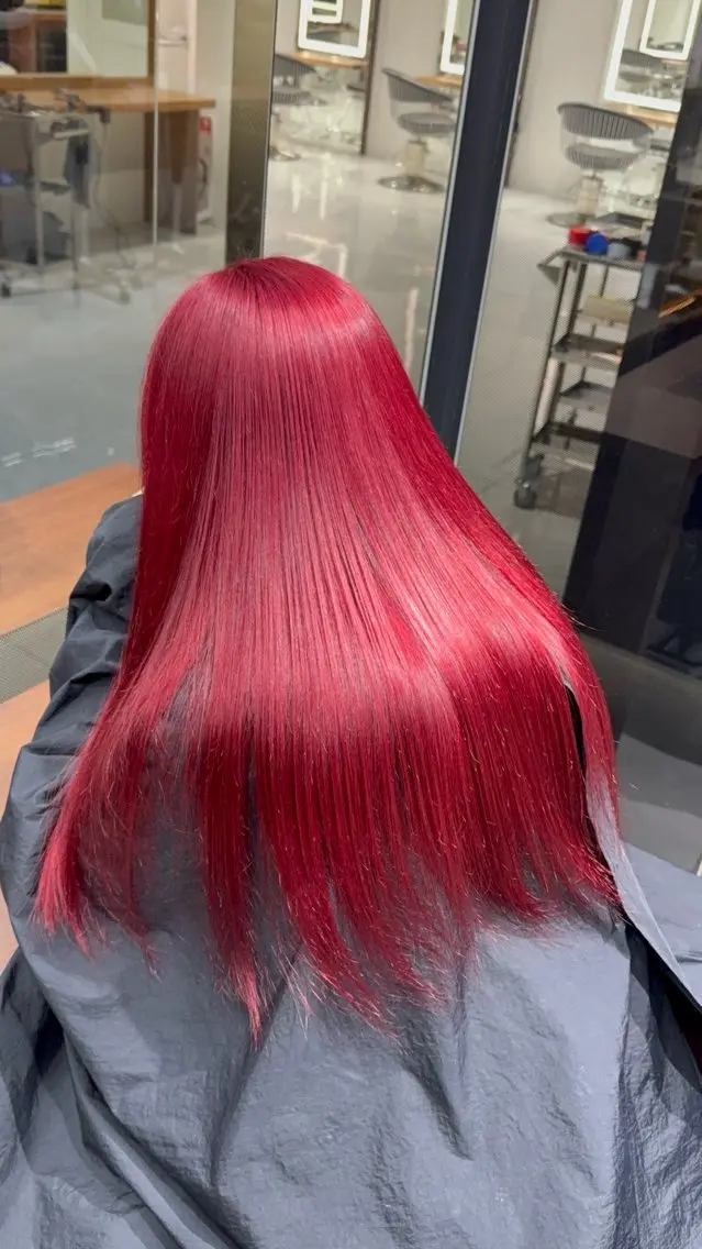 セミロング カラー ブリーチ レッドカラー ヘアカラー 渋谷ブリーチカラー/ デザインカラー/優希のヘアスタイル