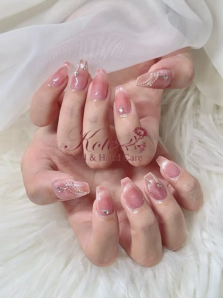 ネイル 長さ出し ジェルネイル 持ち込み ニュアンスネイル 赤色 ハンドネイル Nail Salon KOTOのネイルデザイン