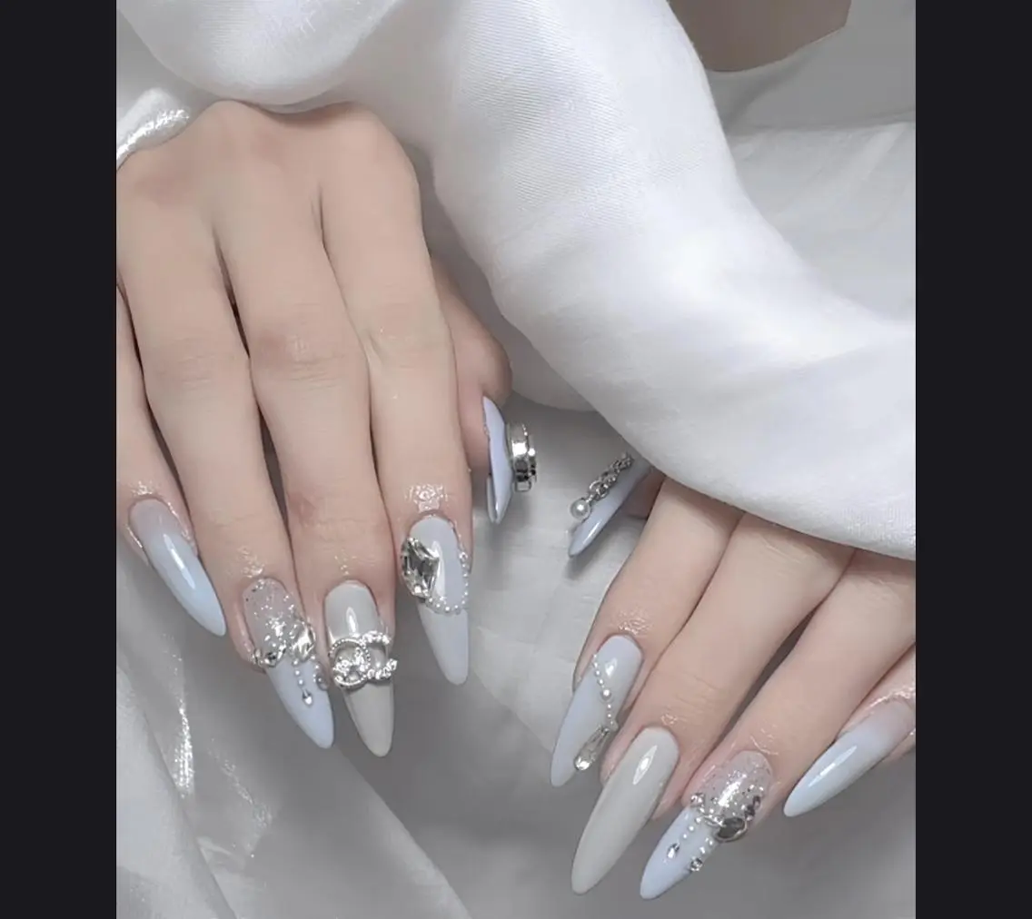 ネイル Molly _nailのネイルデザイン