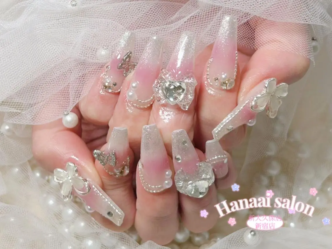 ネイル アートネイル フラッシュネイル フットネイル ジェルネイル グラデーション Hanaai Salon新大久保店のネイルデザイン