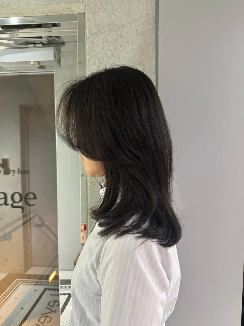 ミディアム カラー レイヤーカット TOKUYAMA AYANOのヘアスタイル