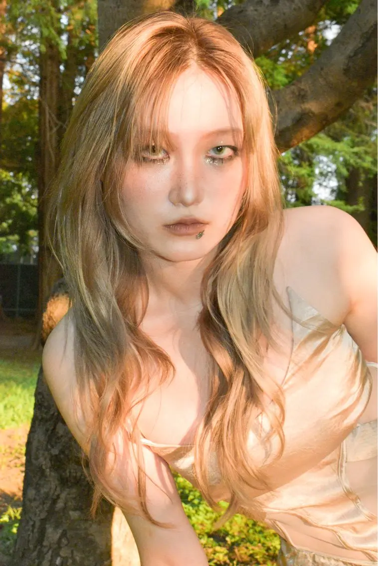 ロング カラー ヘアアレンジ バレイヤージュ レイヤーカット ヘアカラー 岩﨑 リョウタのヘアスタイル
