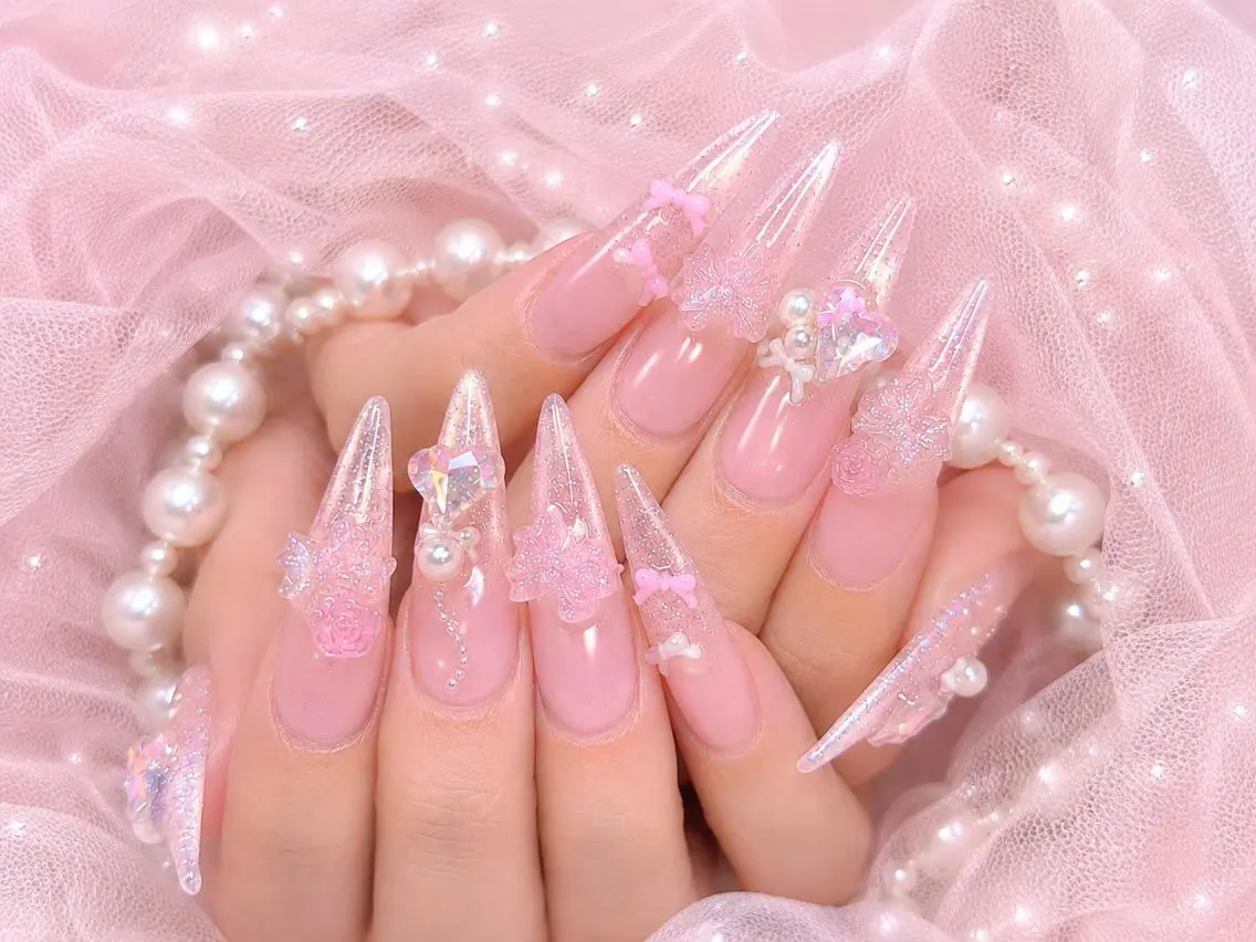 ネイル 長さ出し ハート キラキラネイル 韓国ネイル 持ち込み ハンドネイル Hanaai salon あまねのネイルデザイン