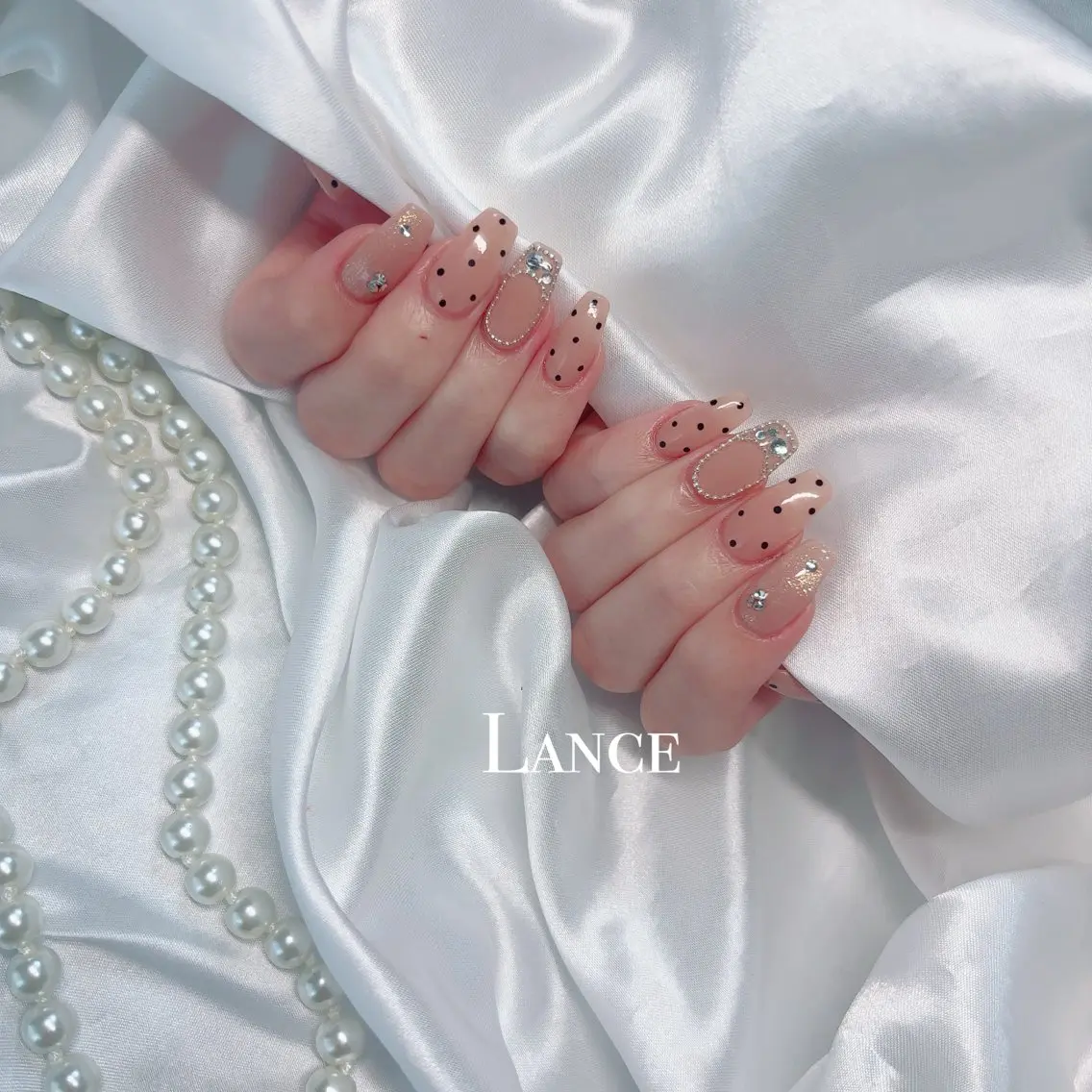ネイル キラキラネイル 韓国ネイル マグネットネイル 春ネイル ワンホンネイル Lance nailのネイルデザイン
