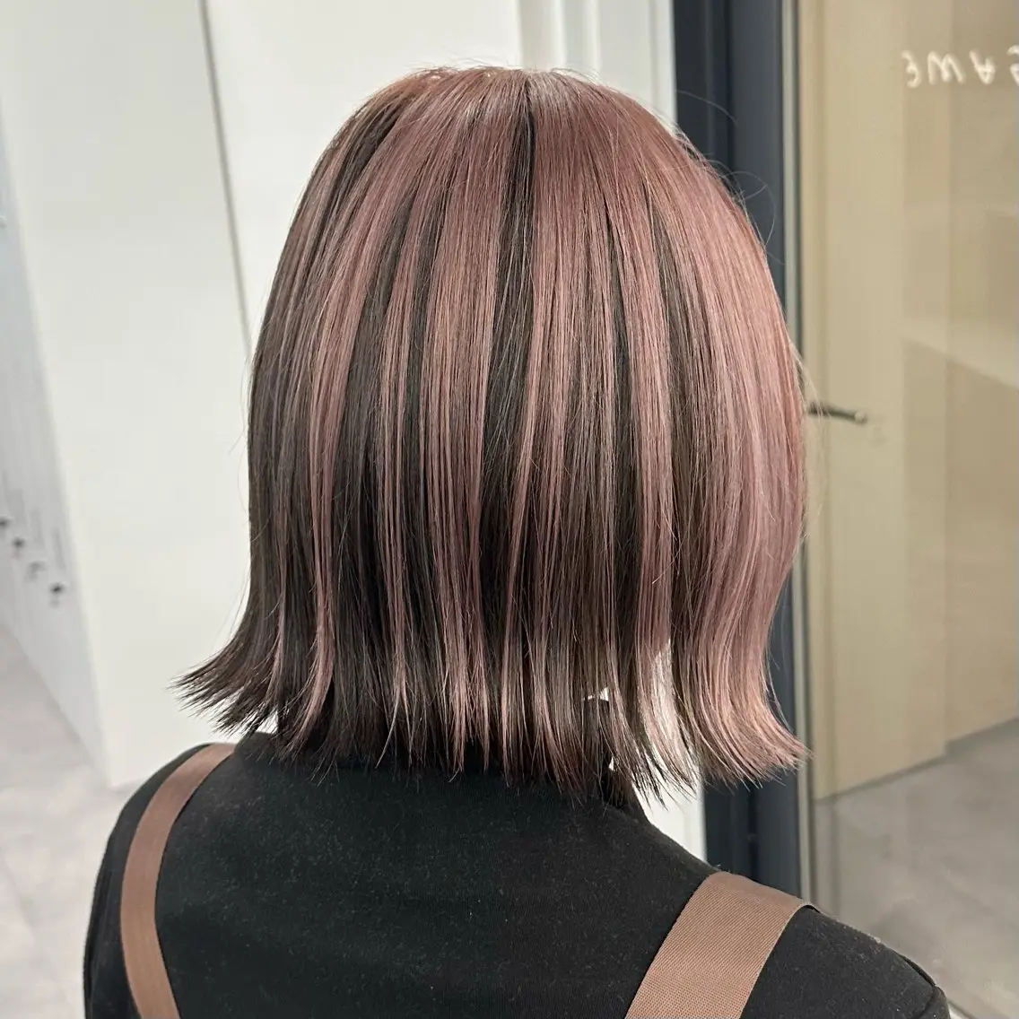 ミディアム カラー ブラウンカラー ピンクカラー カット ヘアカラー 🎀ハイトーン🎀 ケアブリーチmikuのヘアスタイル