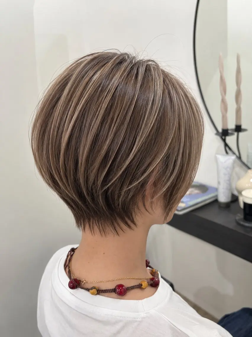 ショート 丸みショート ショートヘア 小澤 蘭のヘアスタイル
