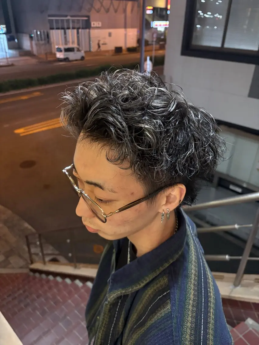 カラー メンズ メンズブリーチ メンズメッシュ ブリーチ メッシュ シルバー 鳥ちゃん🐥/中性系 /西中島/新大阪のヘアスタイル