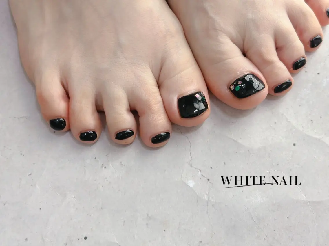 ネイル フットネイル ハンドネイル WHITE NAIL ホワイトネイルのネイルデザイン